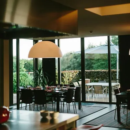 게스트하우스 Espace Medissey 4*